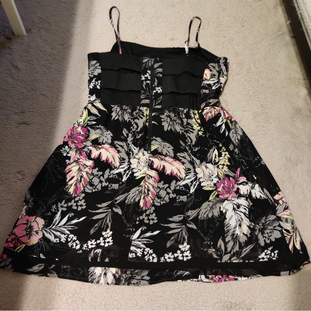 Princess Vera Wang Floral Mini Dress Black Pink Green Bandage Back Cutouts Layer - Picture 5 of 5